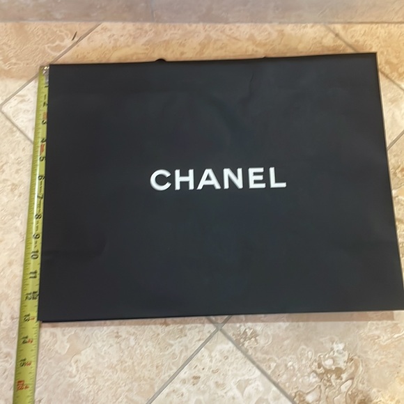 Large Chanel Shopping Bag - Picture 3 of 5